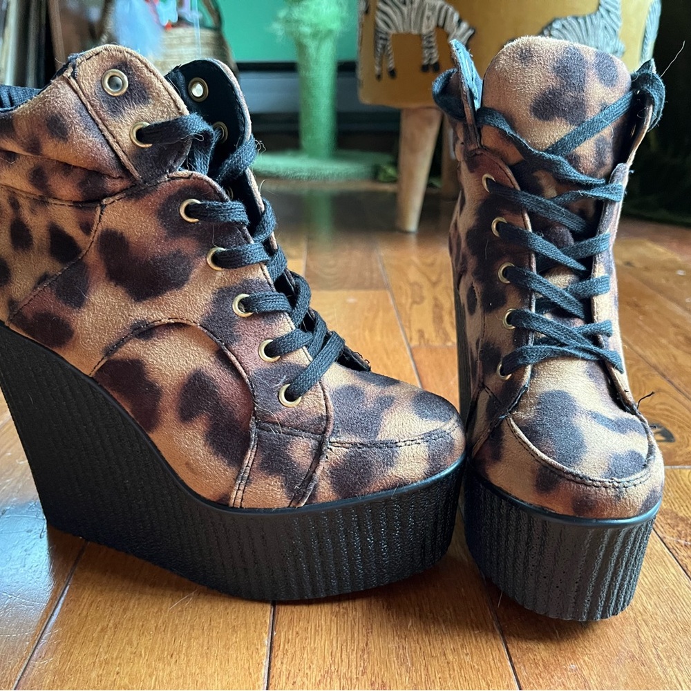 Forever 21 Brown and Black Ankle Boots with Platform Sole